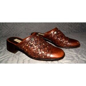 Brighton Fanny Brown Woven Leather Mule Clogs 7.5 M Heart Stud Slip On